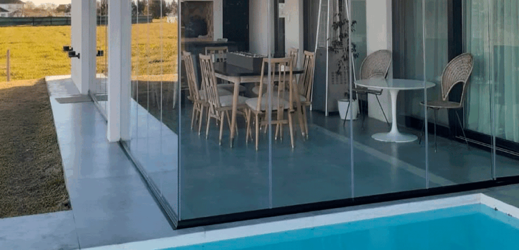 Cortinas de cristal: la mejor opción para disfrutar del verano
